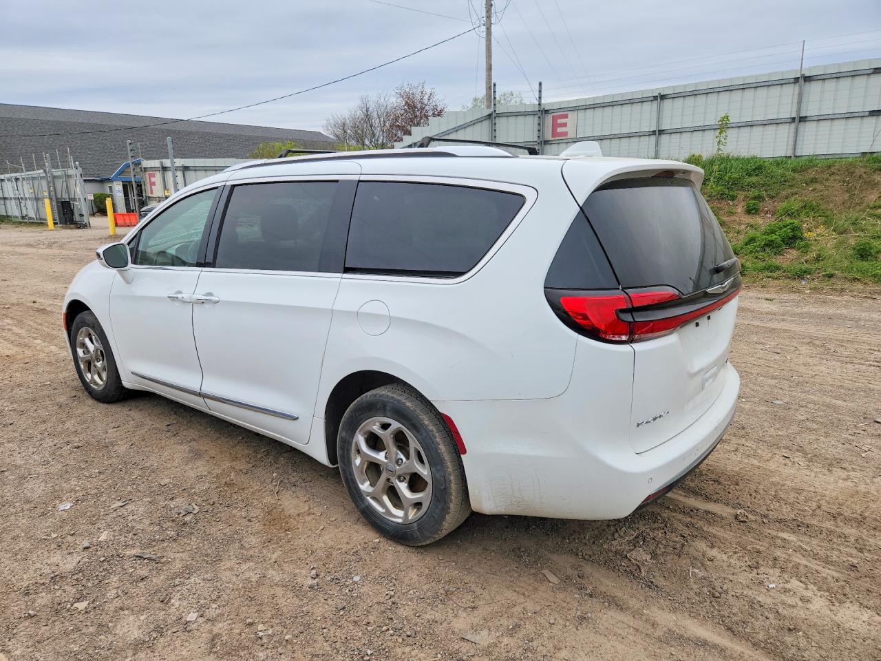 Chrysler Pacifica Limited