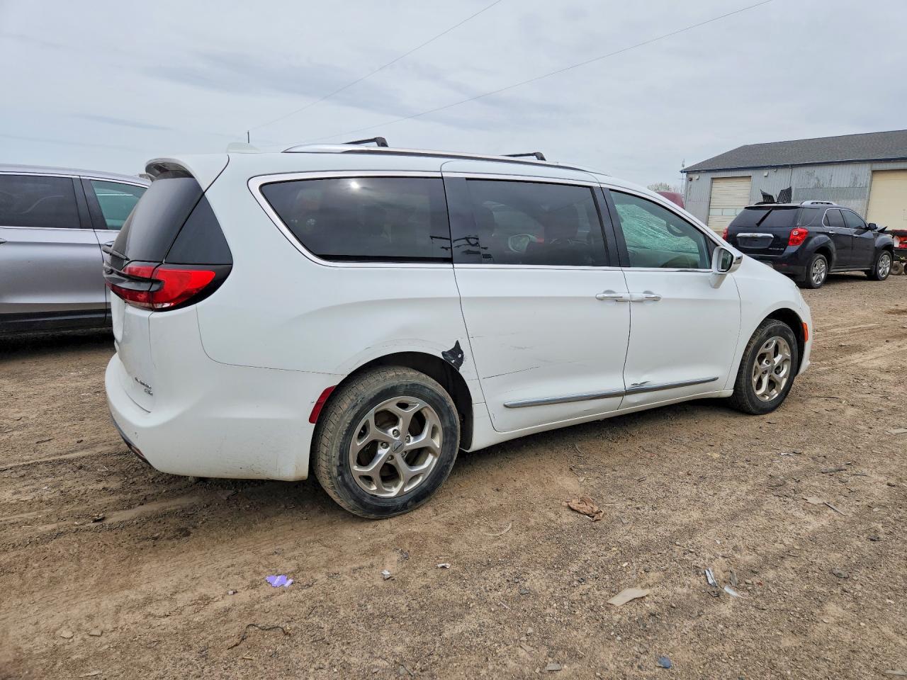Chrysler Pacifica Limited