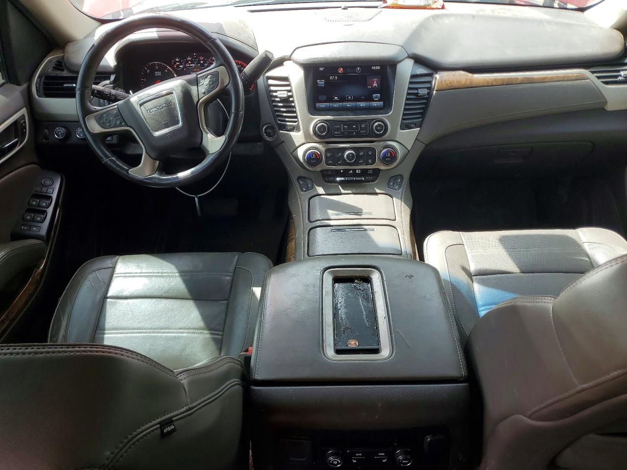 GMC Yukon Denali