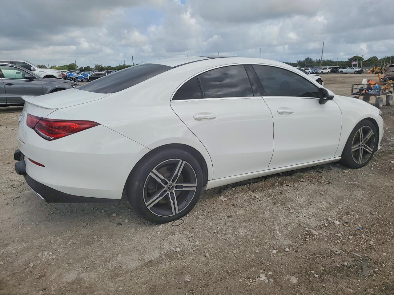 Mercedes-Benz Cla-class 250