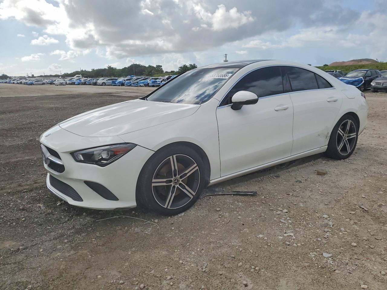 Salvage Mercedes-Benz Cla-class Image