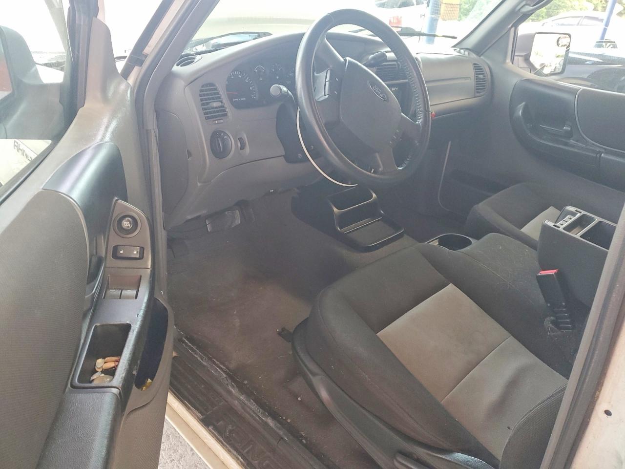 Ford Ranger Super Cab