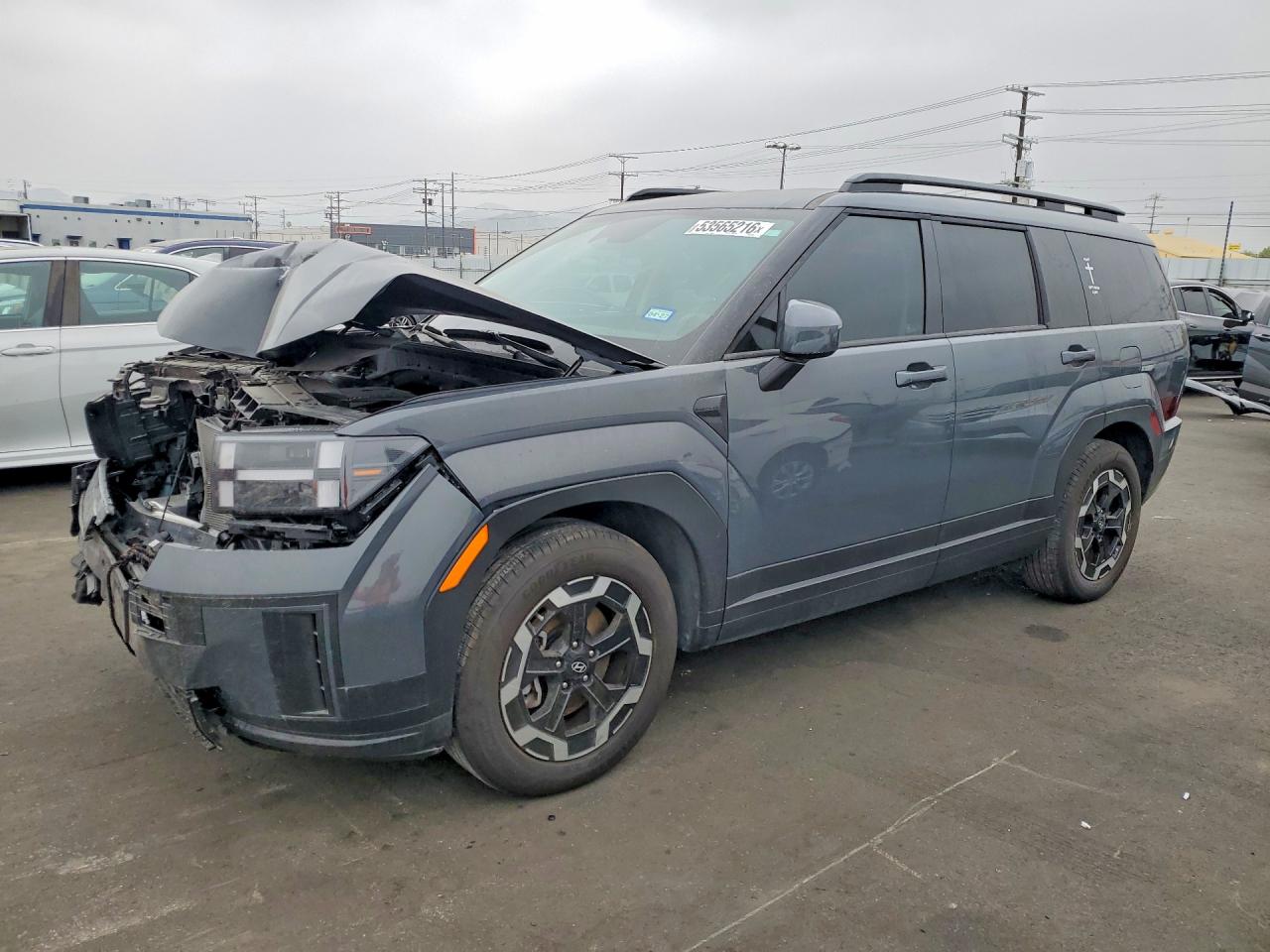 Salvage Hyundai SANTA FE Image
