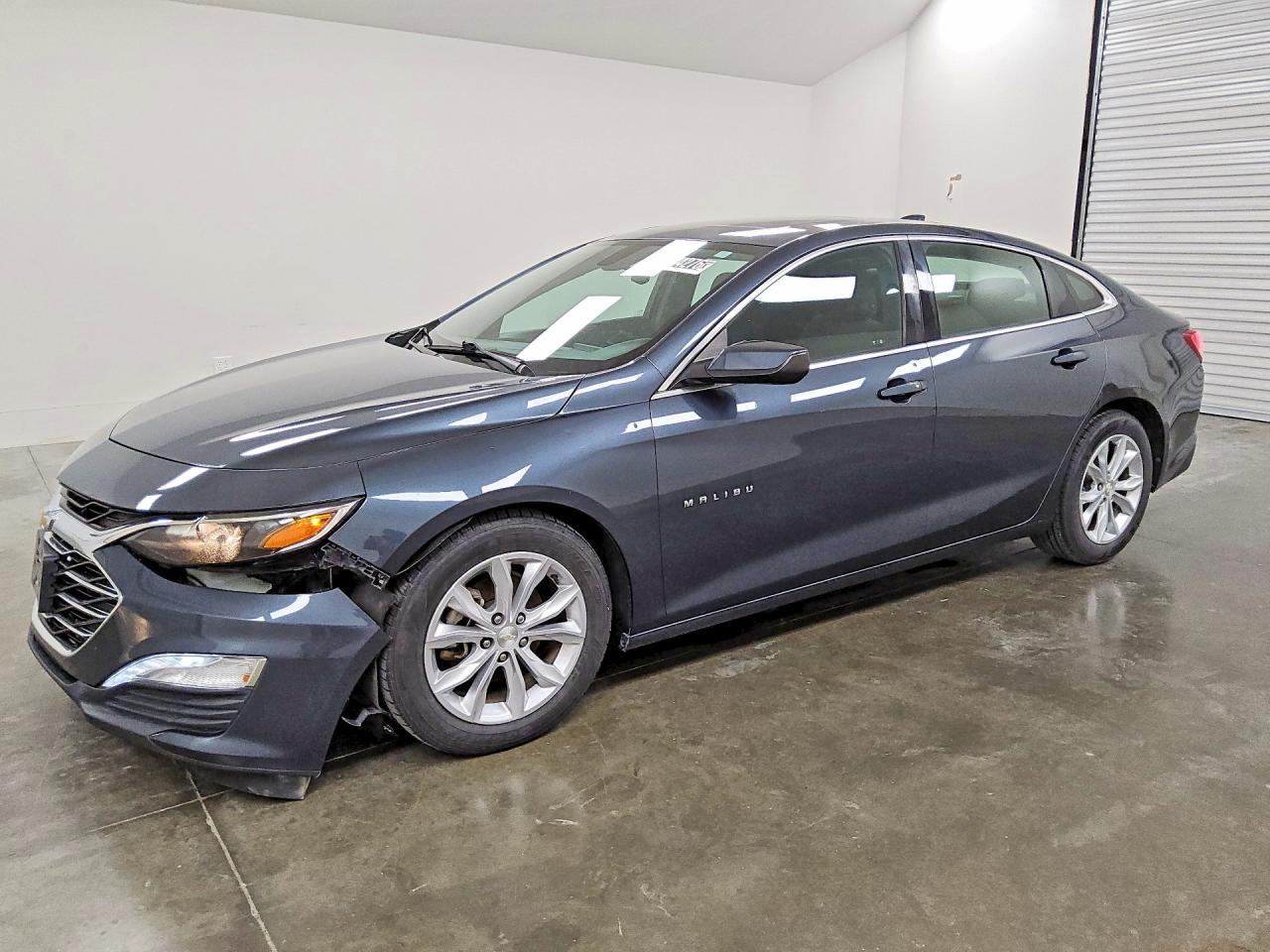 Salvage Chevrolet Malibu Image