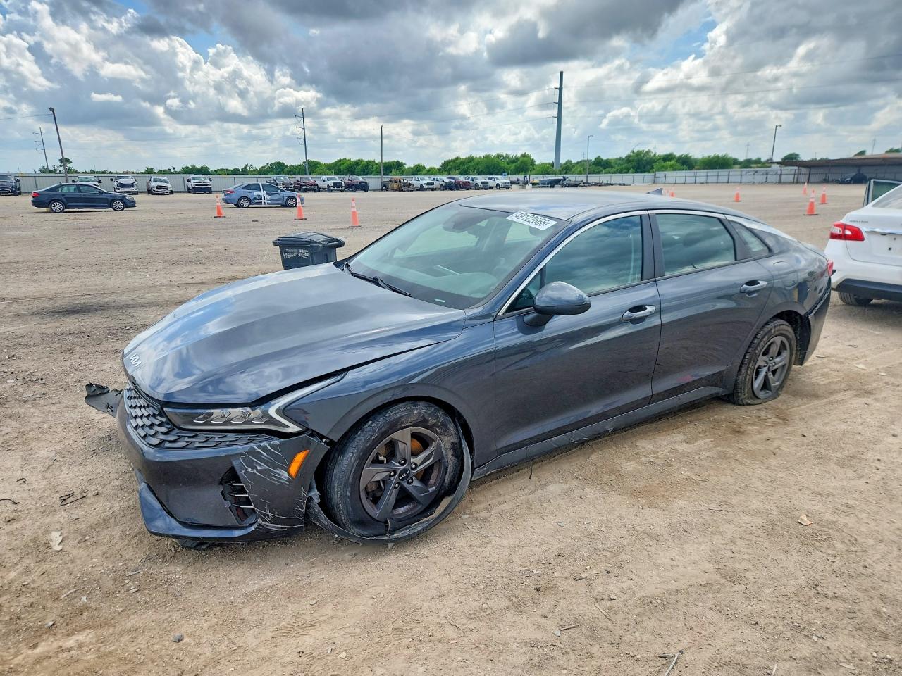 Salvage Kia K5 Image