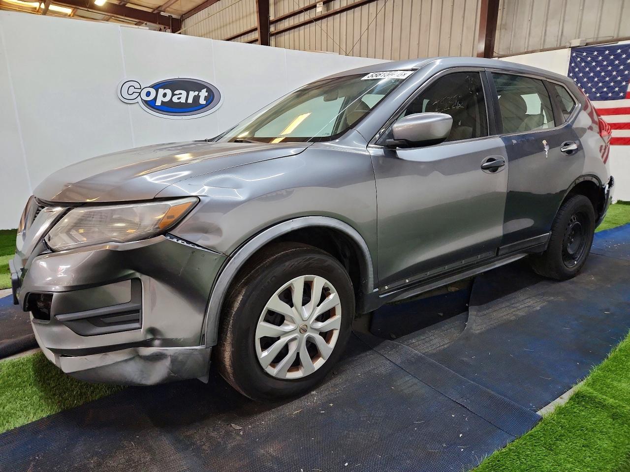 Salvage Nissan Rogue Image