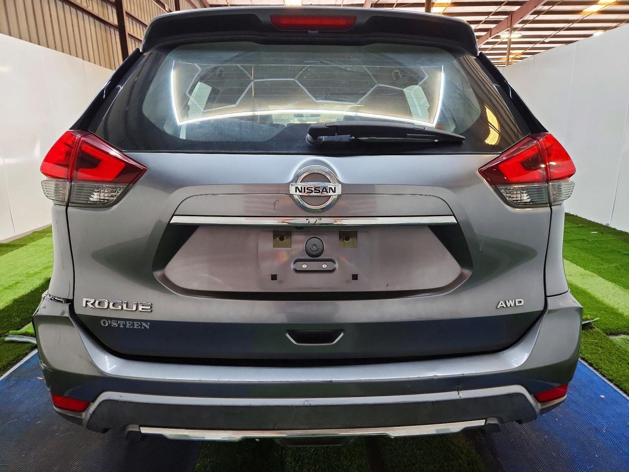 Nissan Rogue S