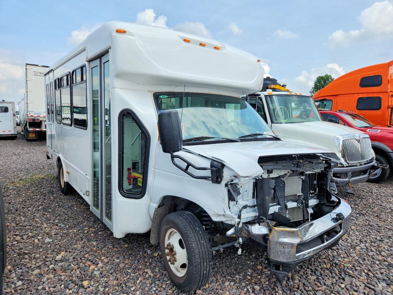 Salvage Ford Econoline Image