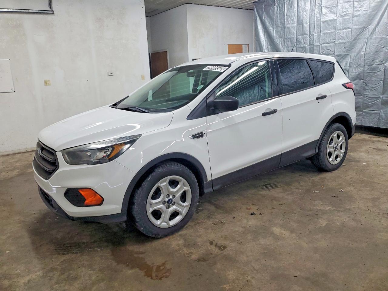 Salvage Ford Escape Image