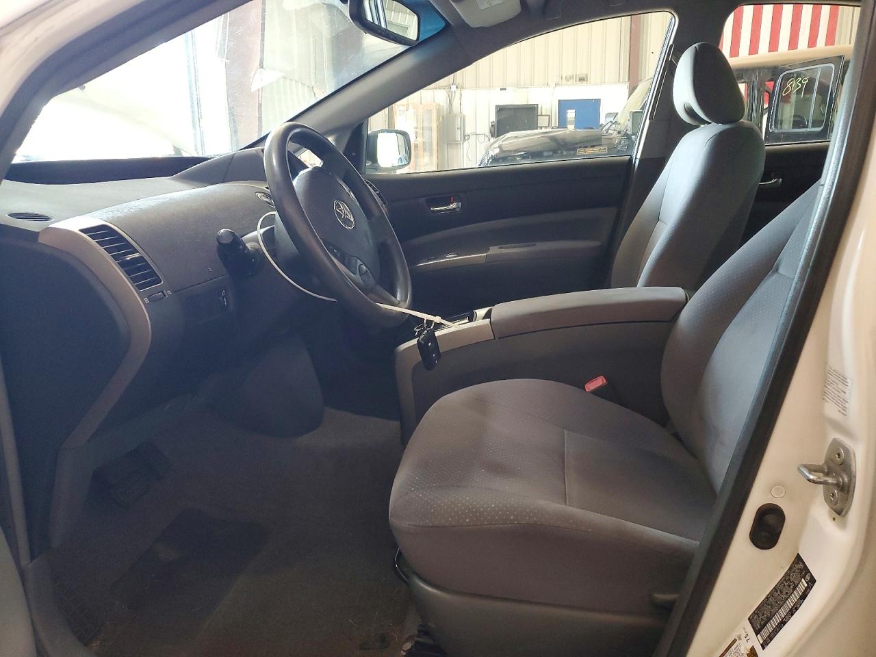 Toyota Prius Base
