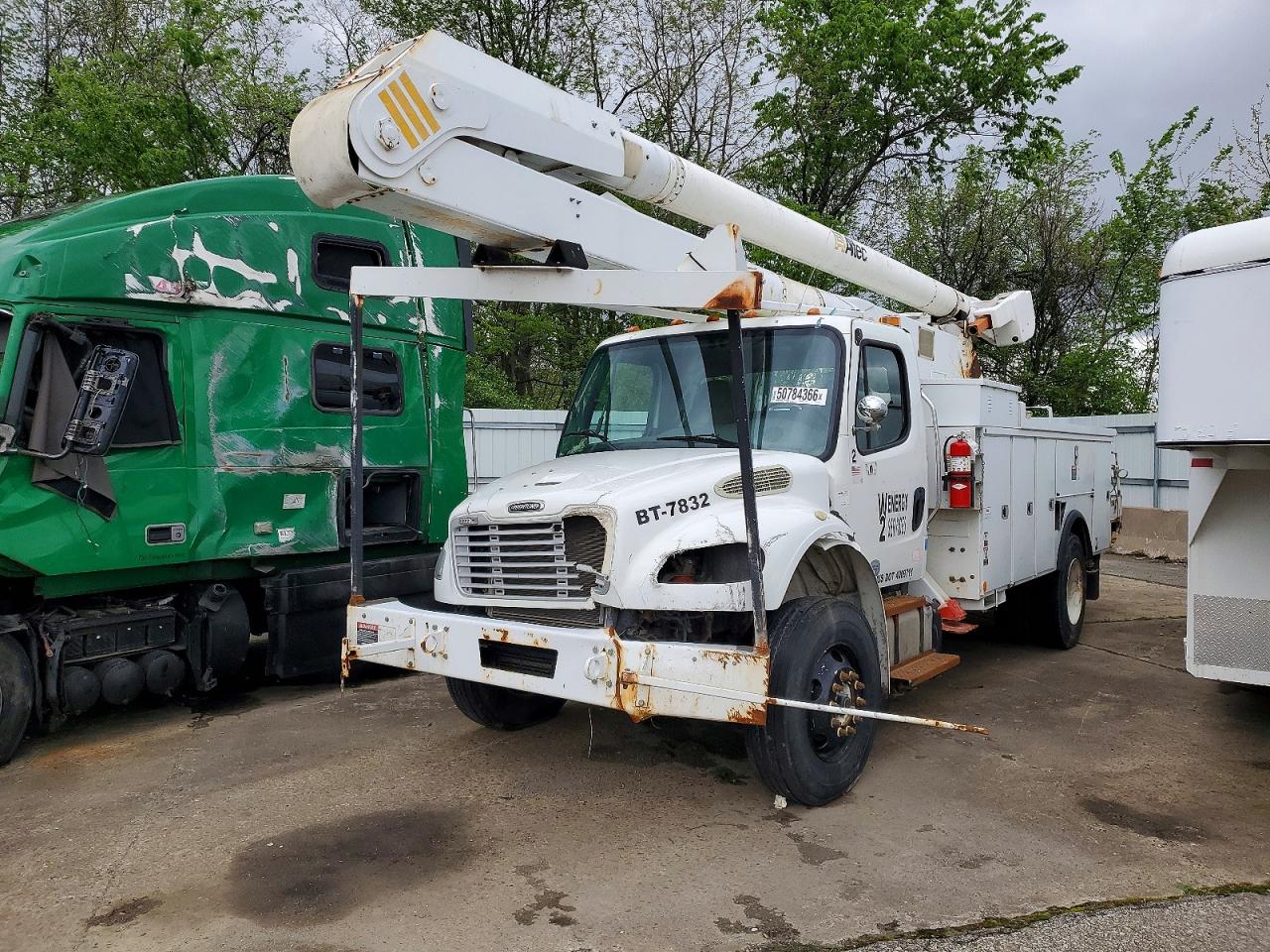 Freightliner M2