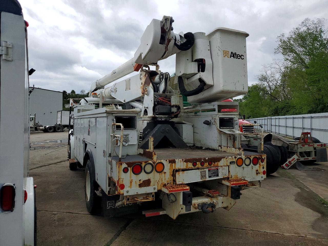 Freightliner M2