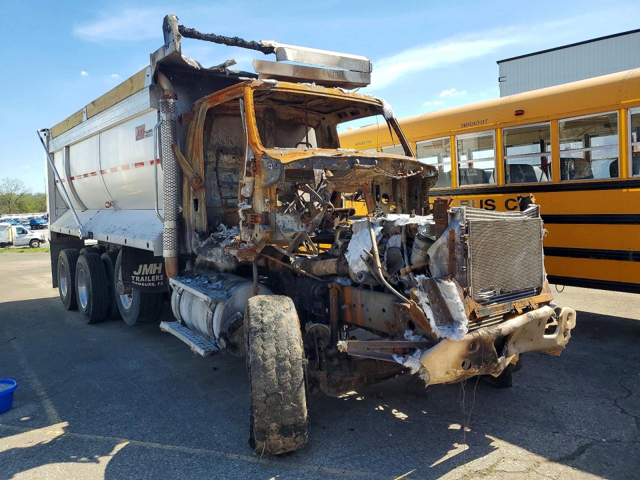 Salvage Sterling Truck L Image