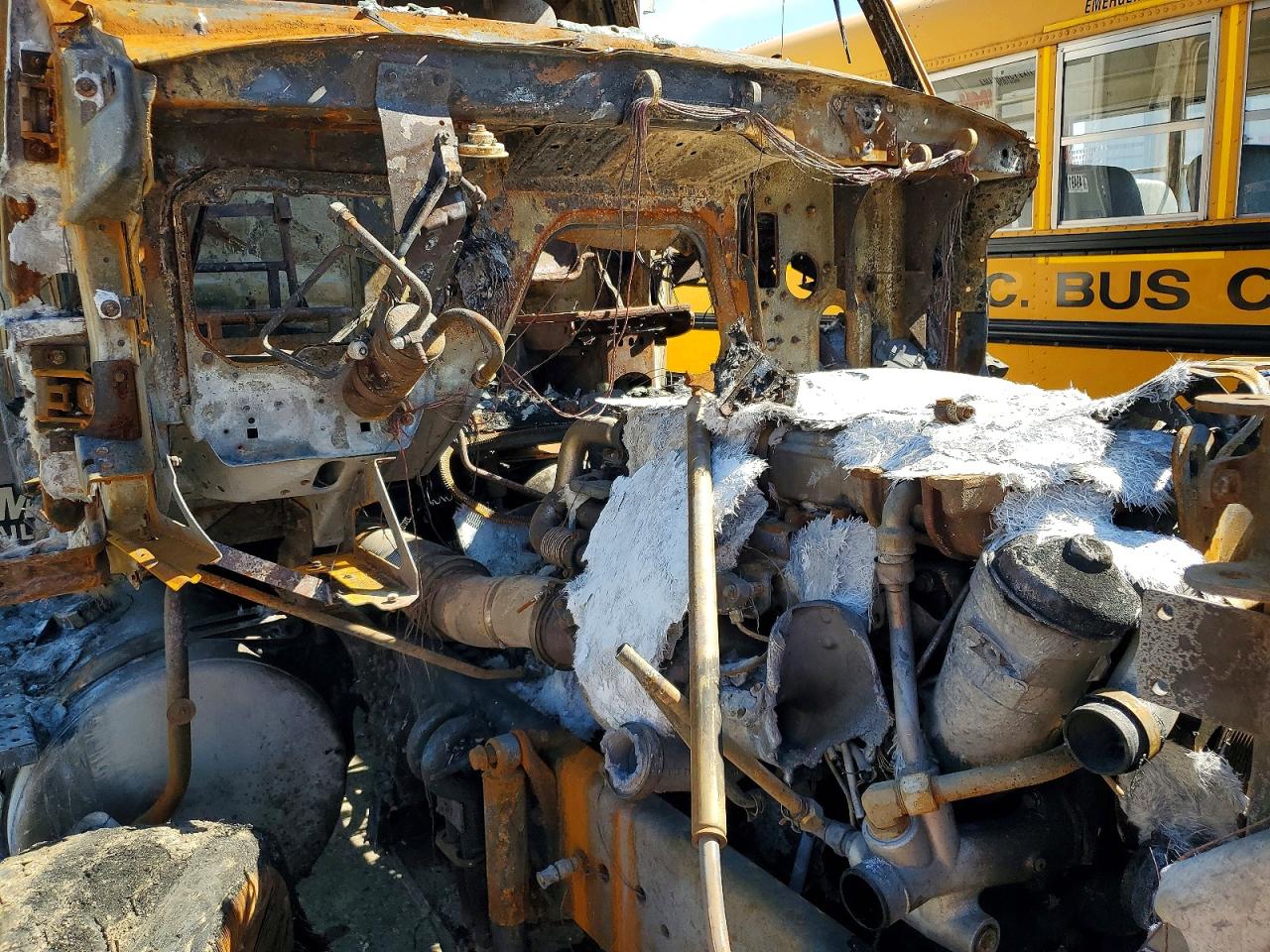 Sterling Truck L 9500