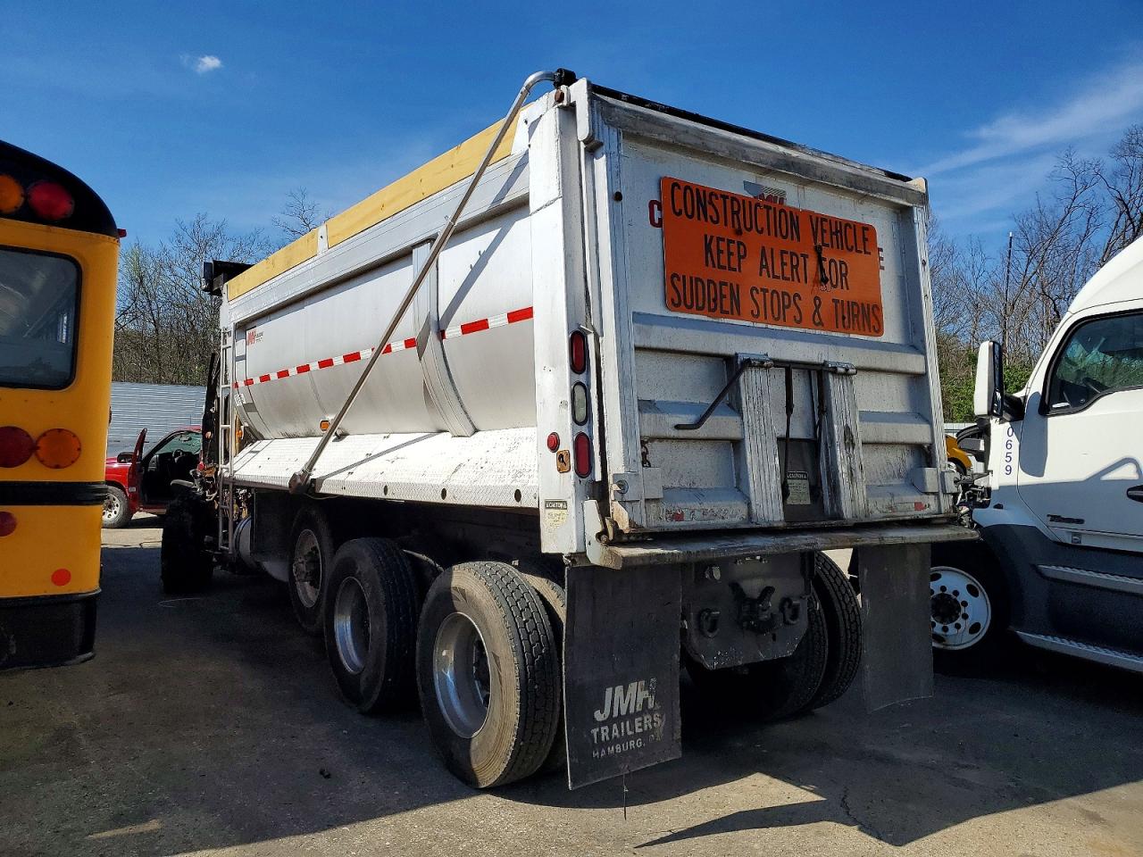 Sterling Truck L 9500