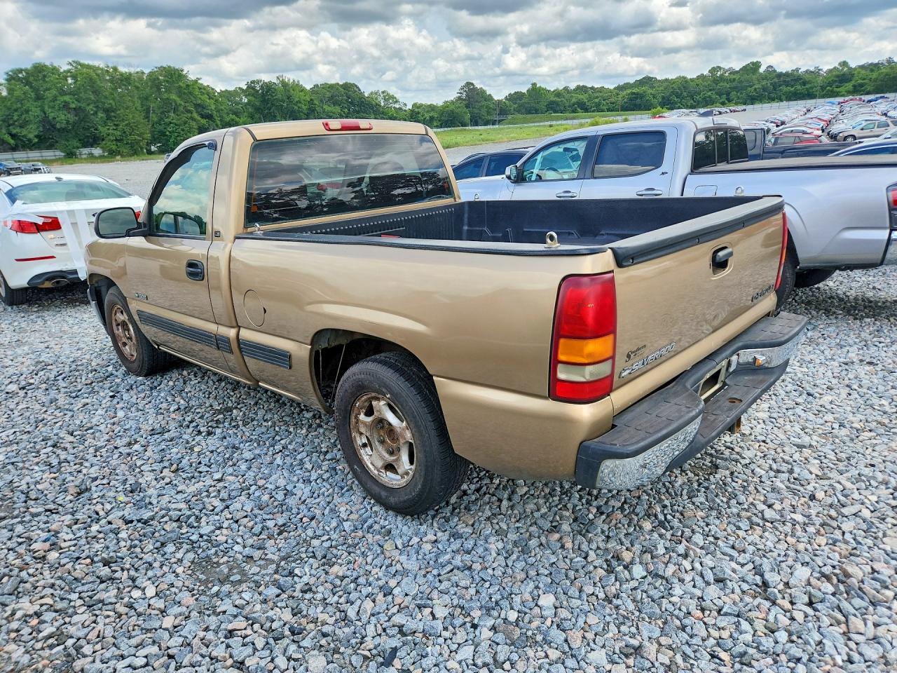 Chevrolet Silverado C1500