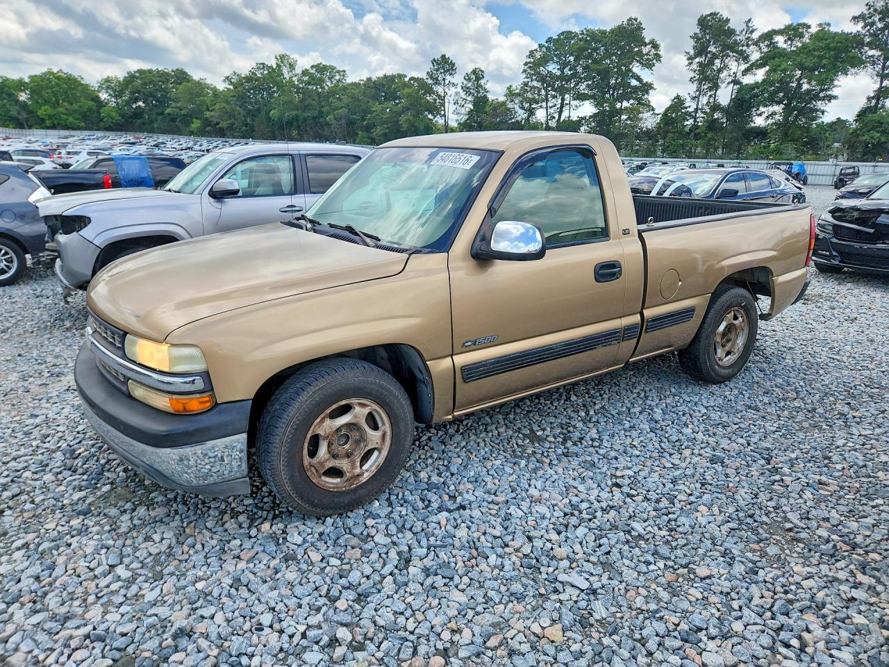 Salvage Chevrolet Silverado Image