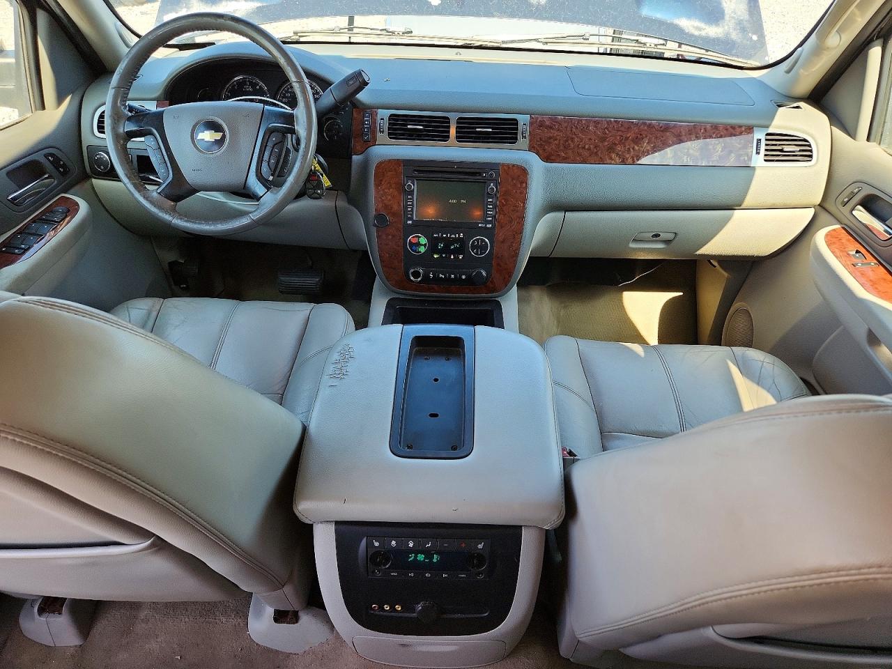 Chevrolet Suburban C1500