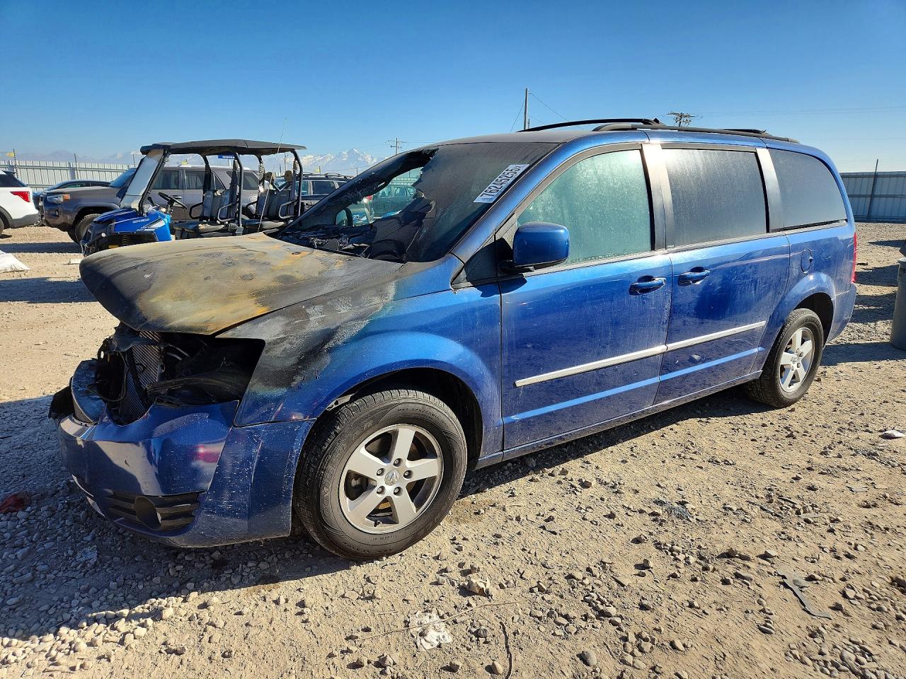 Salvage Dodge Caravan Image
