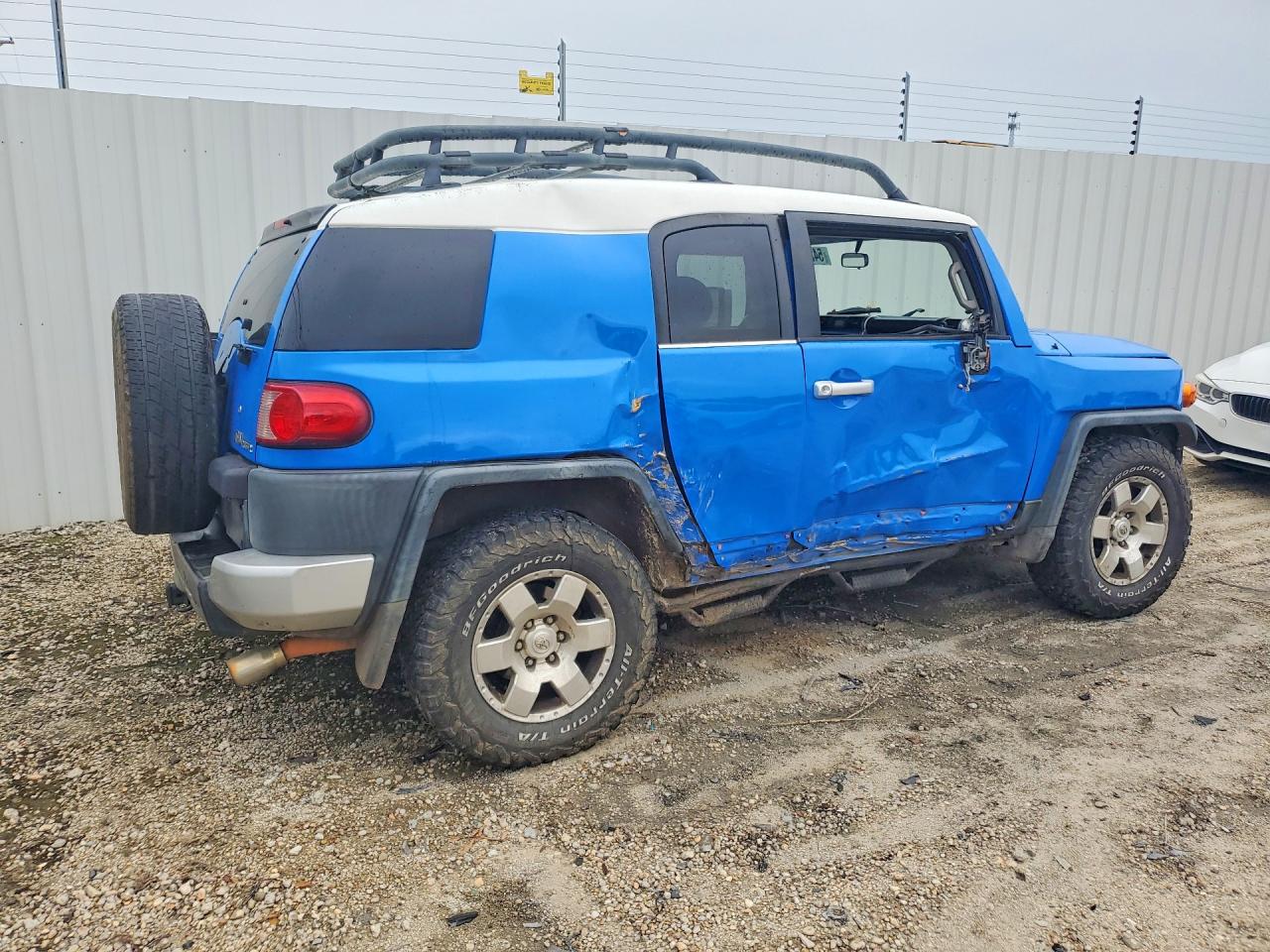 Toyota FJ Cruiser Base
