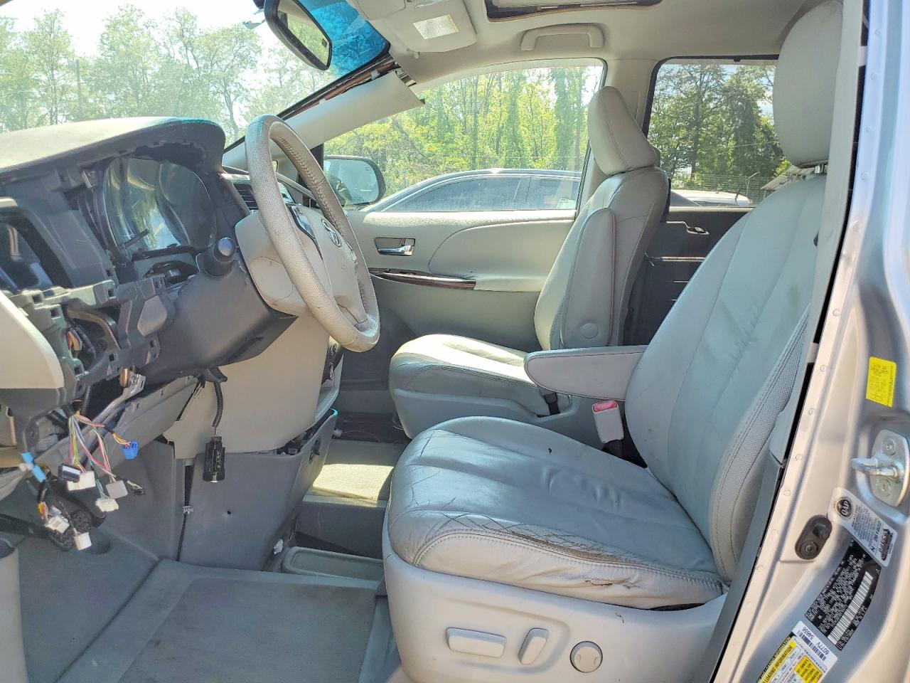 Toyota Sienna Xle 8-passenger