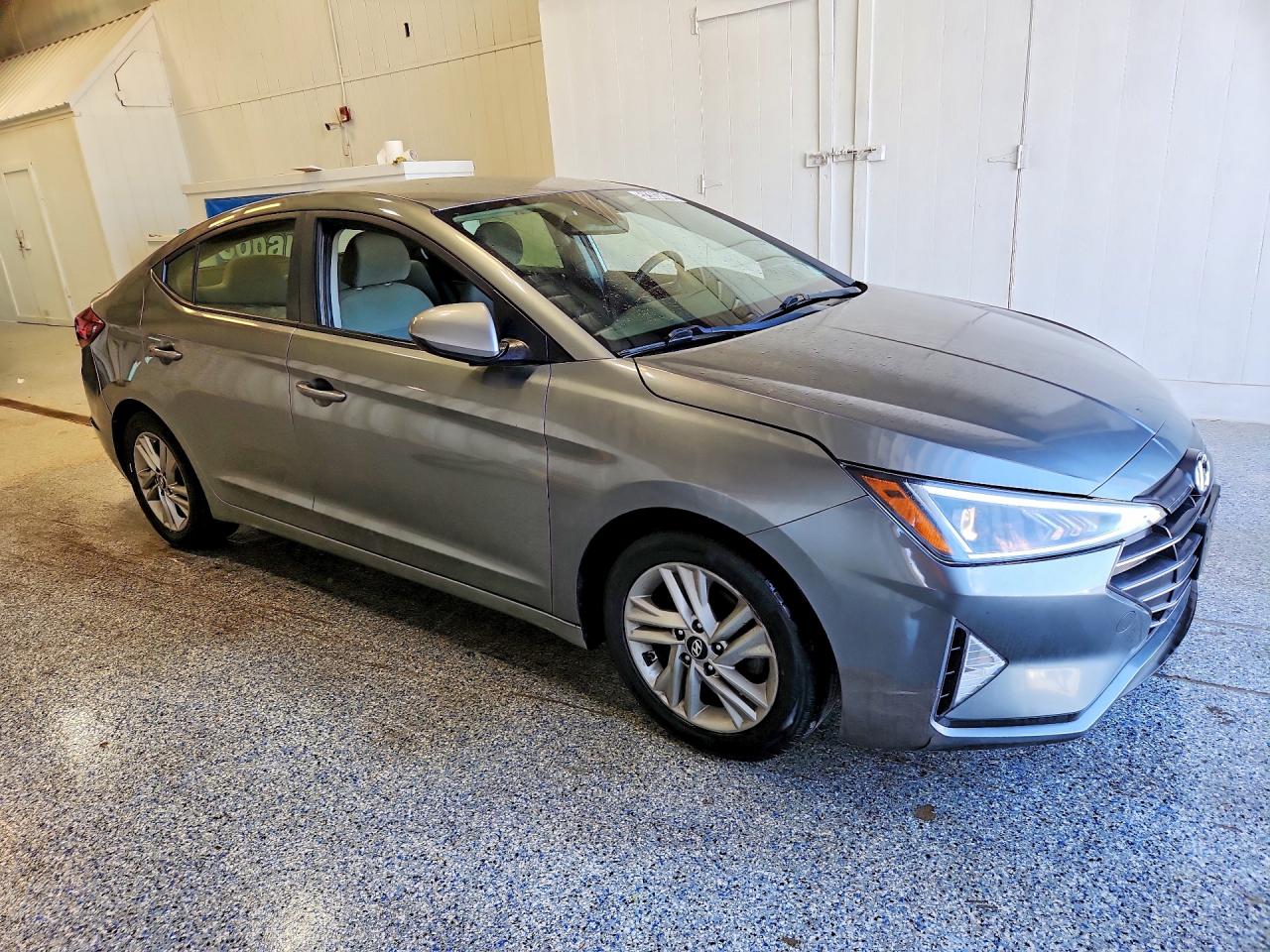 Hyundai ELANTRA Sel