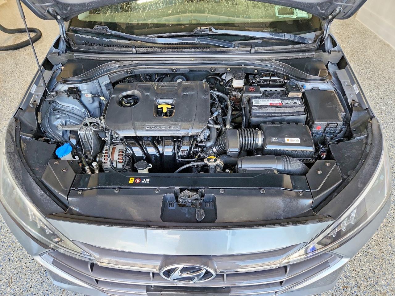 Hyundai ELANTRA Sel