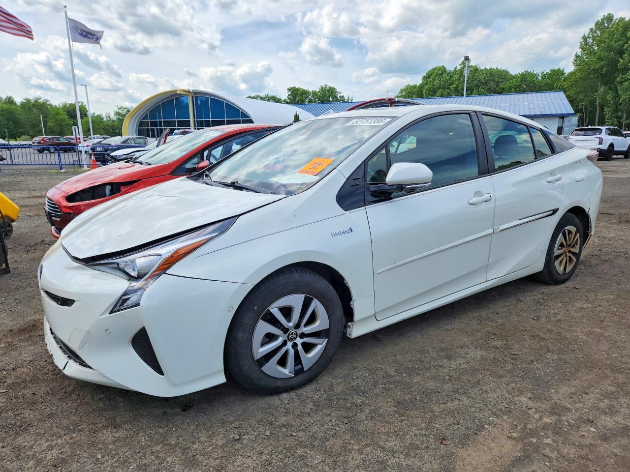 Salvage Toyota Prius Image