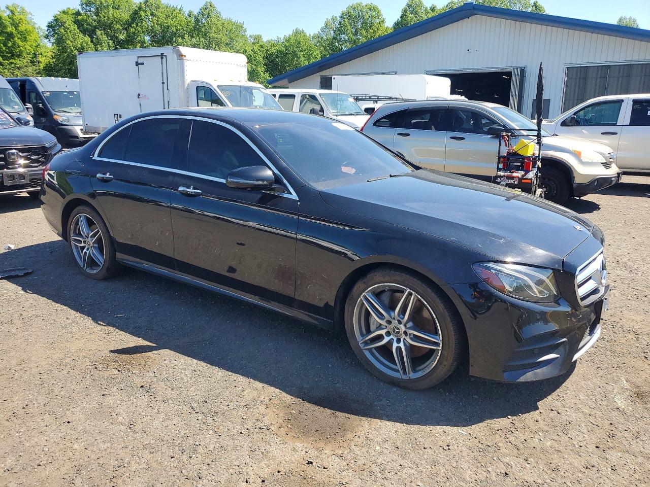 Mercedes-Benz E-Class 300 4matic