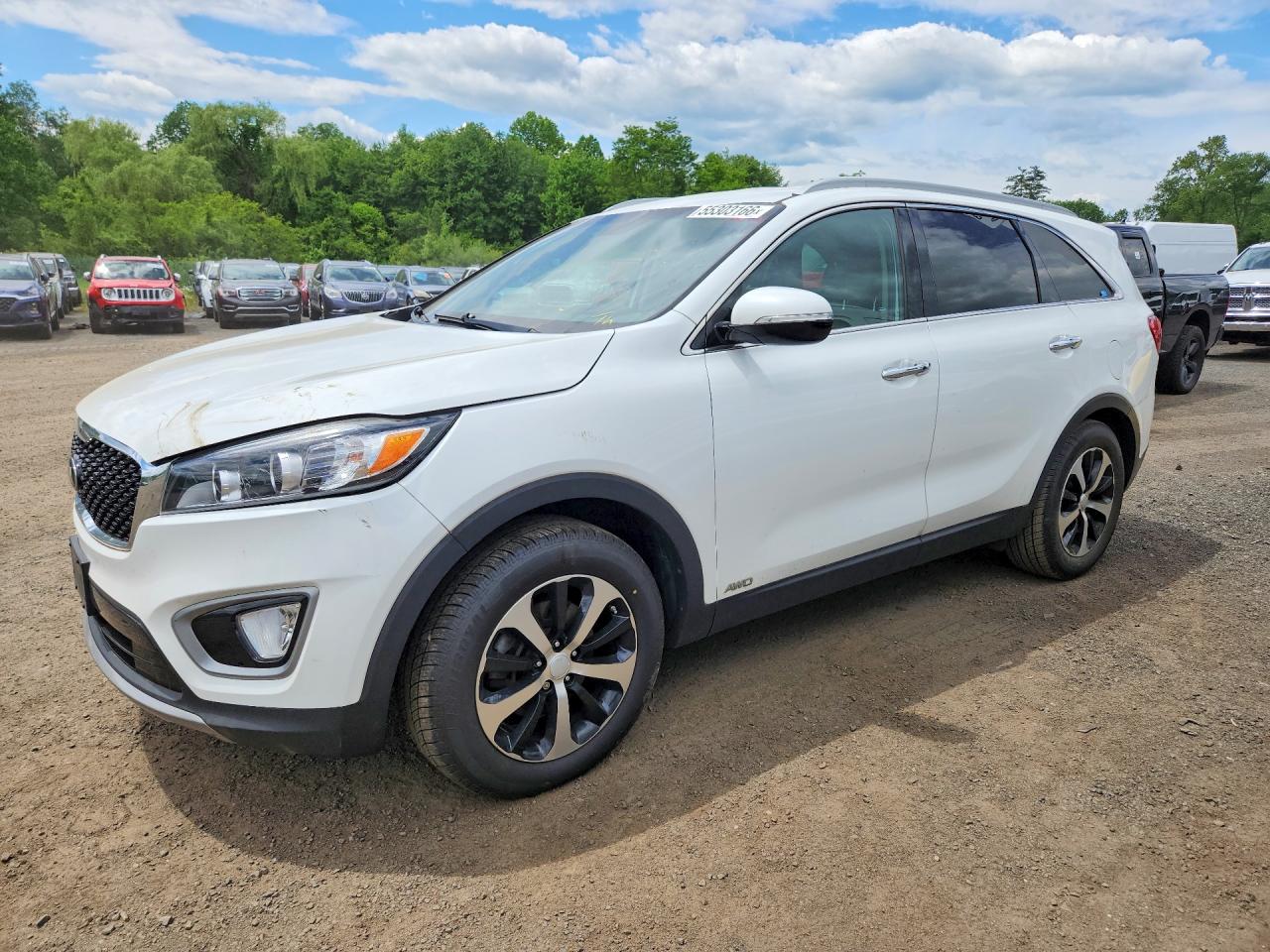 Salvage Kia Sorento Image
