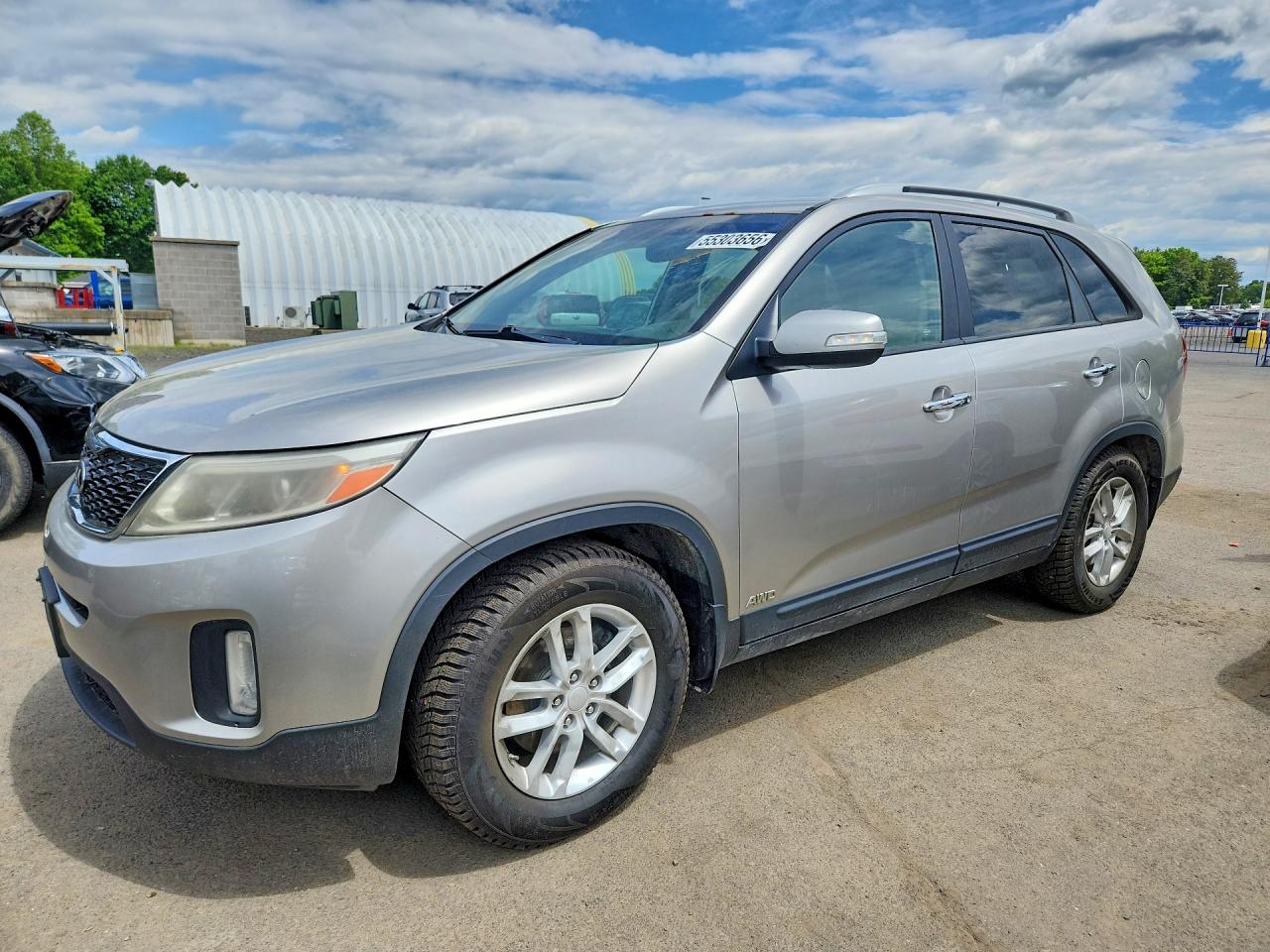 Salvage Kia Sorento Image