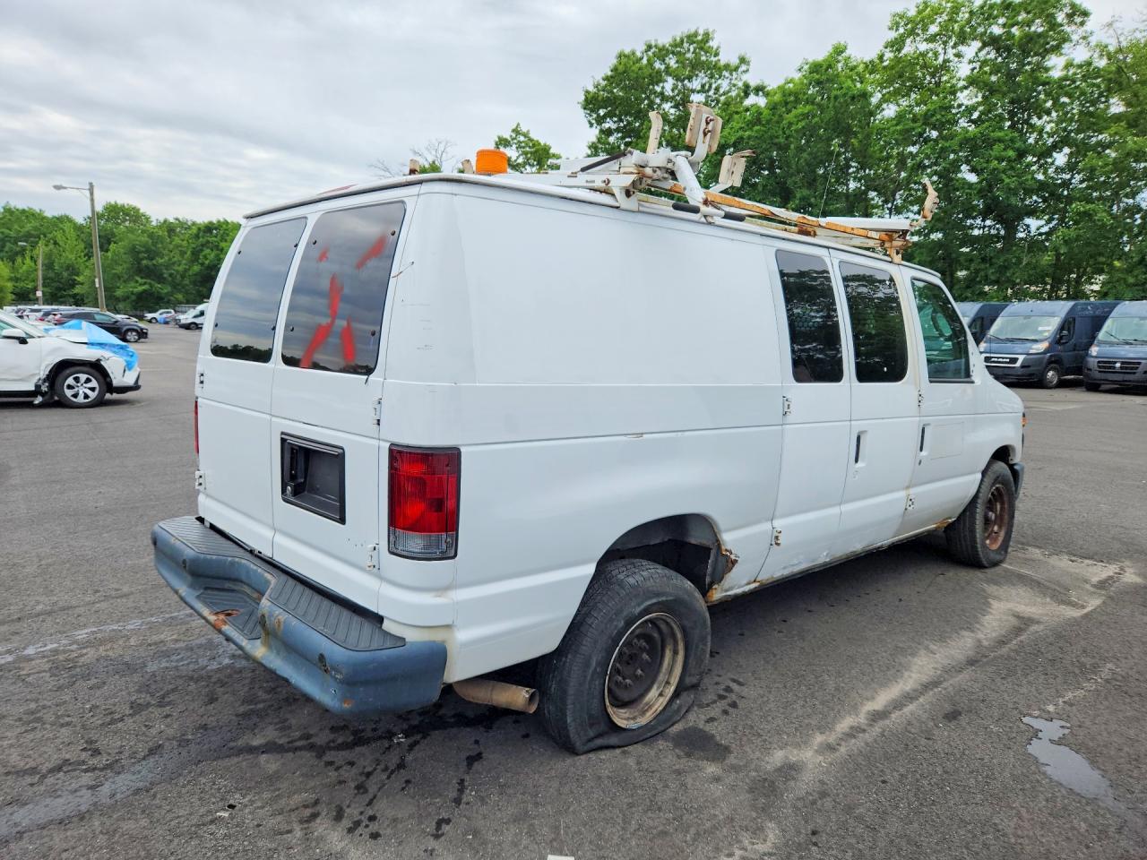 Ford Econoline E250 Van