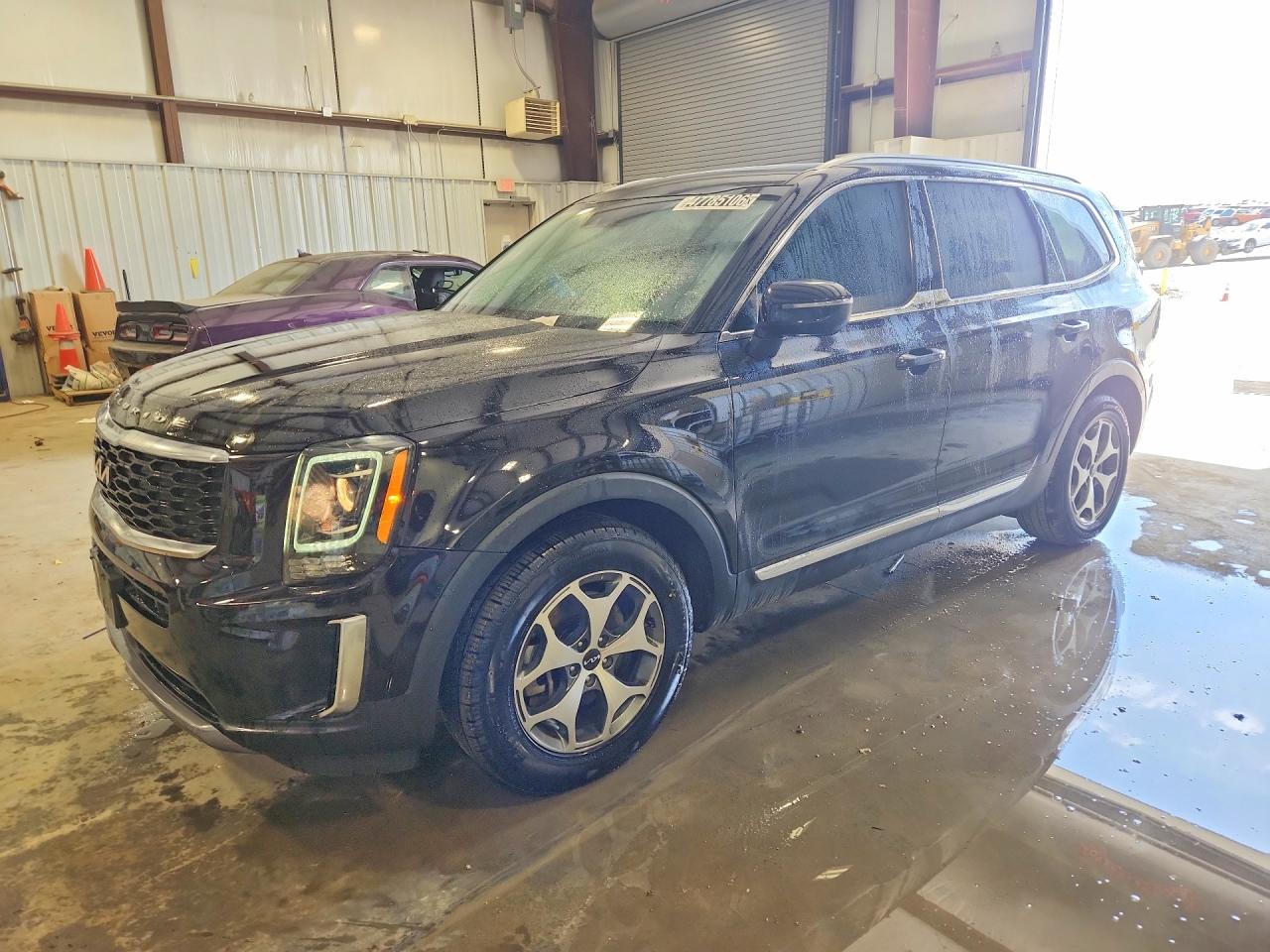 Salvage Kia Telluride Image