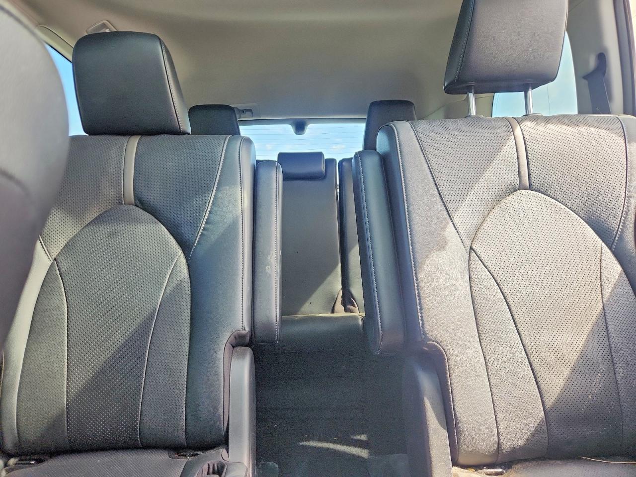 Toyota Grand High Platinum