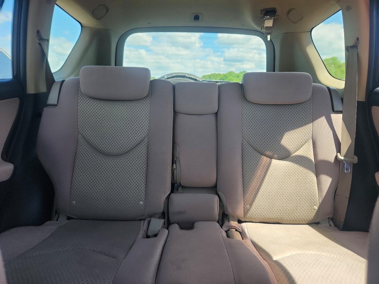 Toyota RAV4 Base