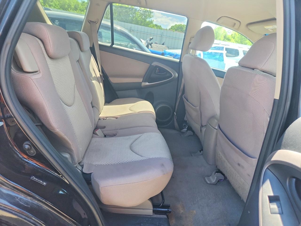 Toyota RAV4 Base