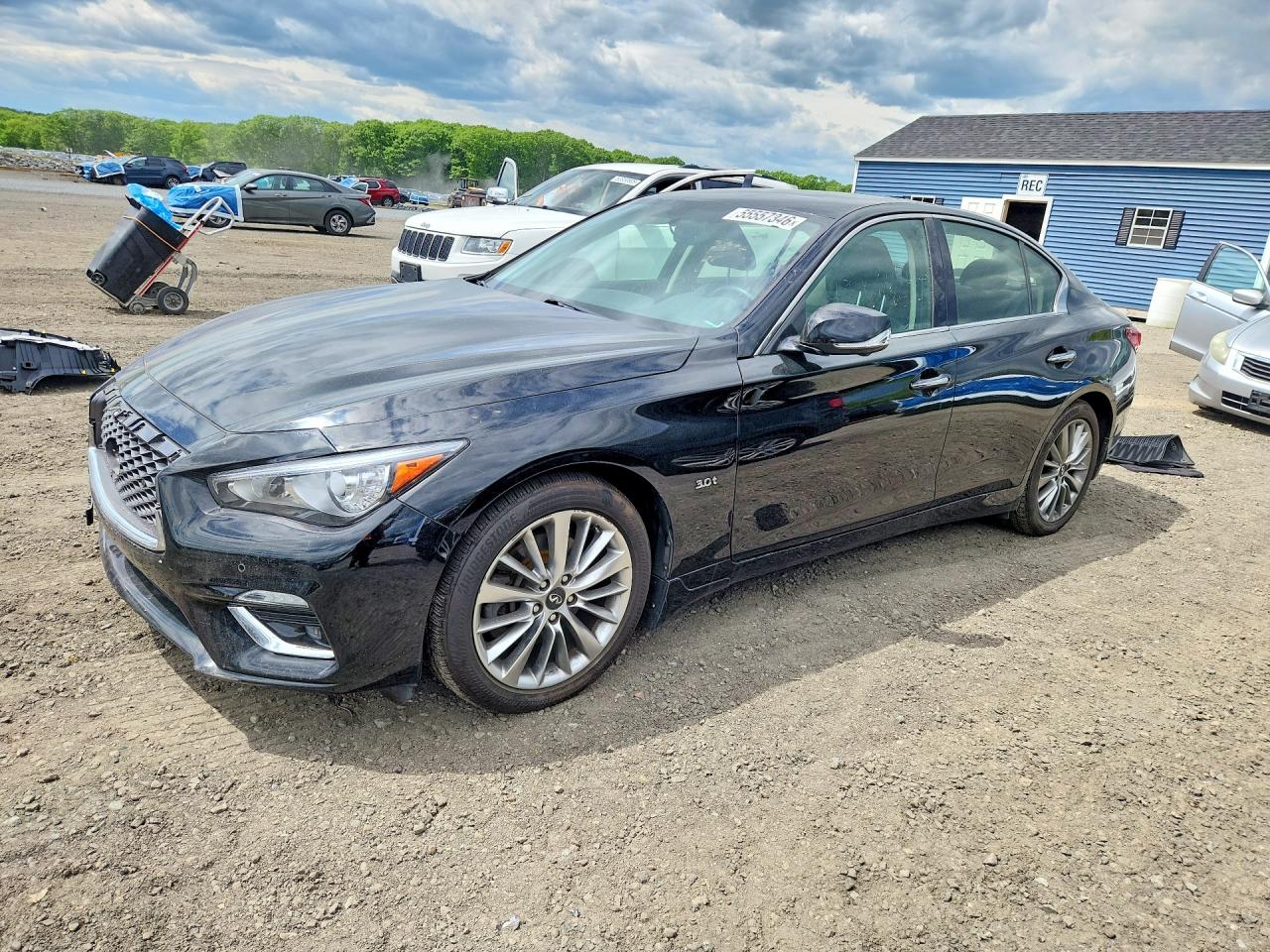 Salvage INFINITI Q50 Image