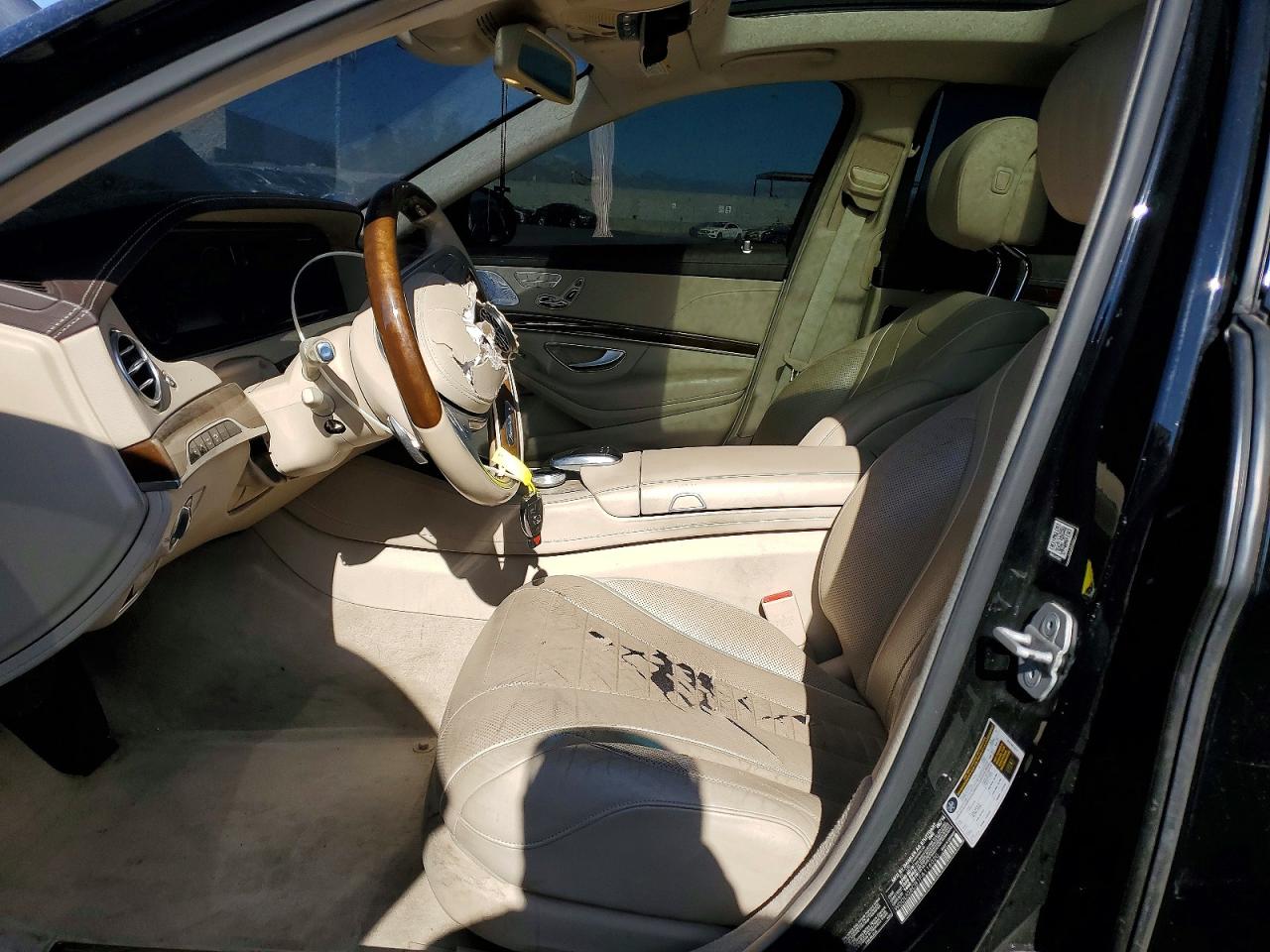 Mercedes-Benz S-Class 550