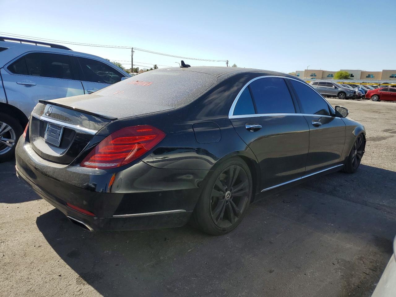Mercedes-Benz S-Class 550