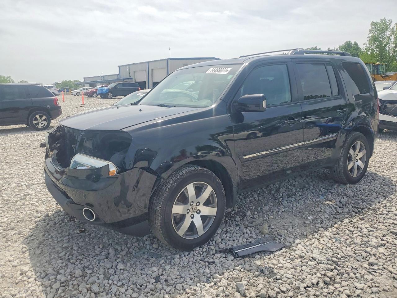 Salvage Honda Pilot Image