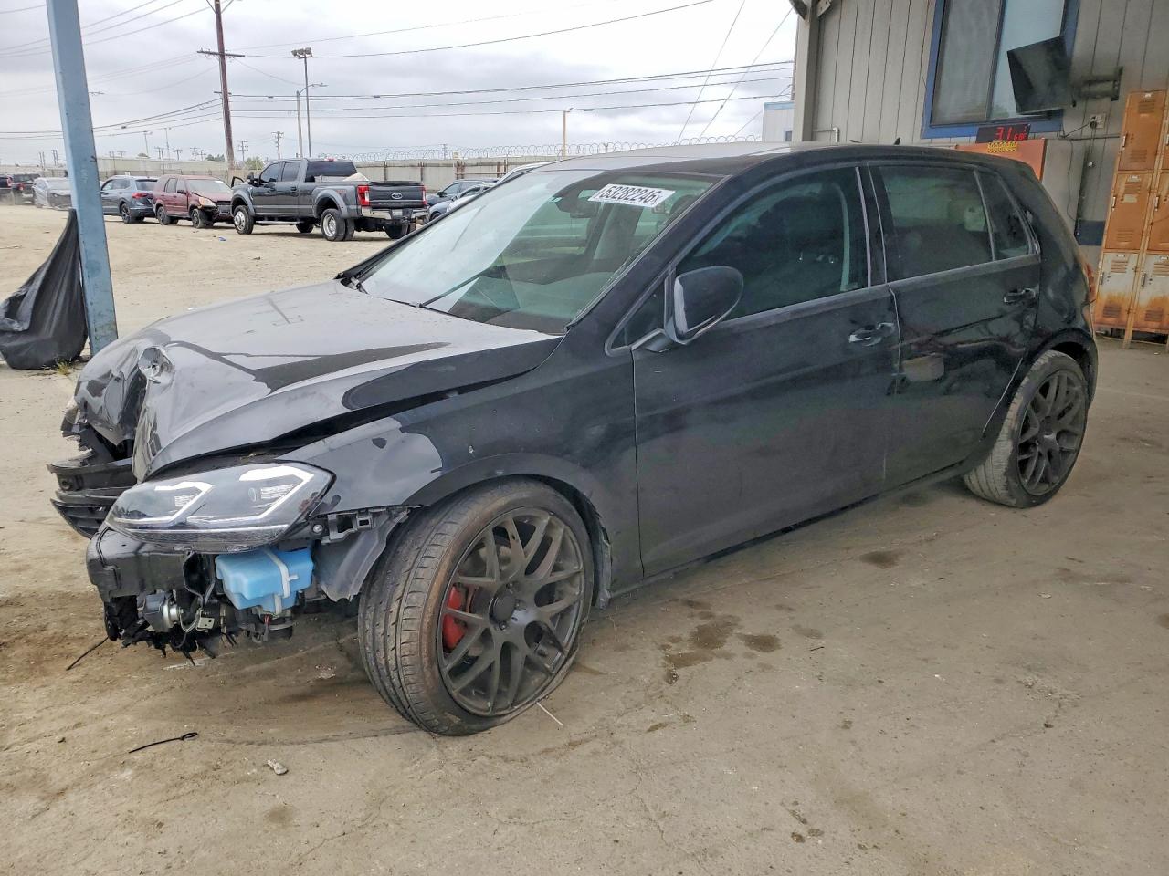 Salvage Volkswagen Golf Image