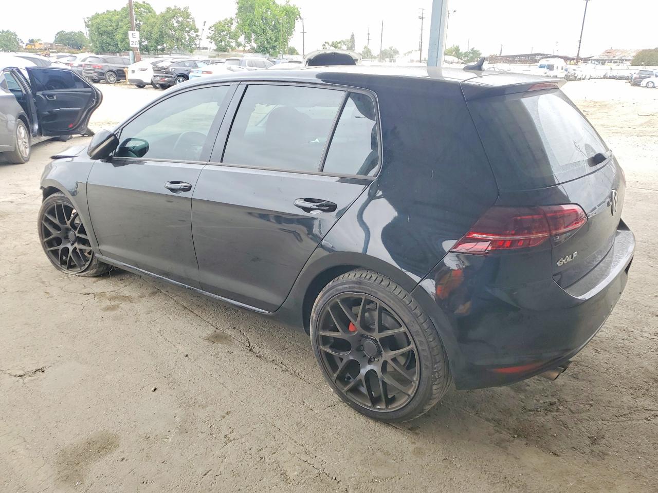 Volkswagen Golf S