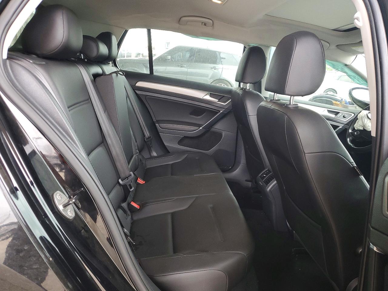 Volkswagen Golf S