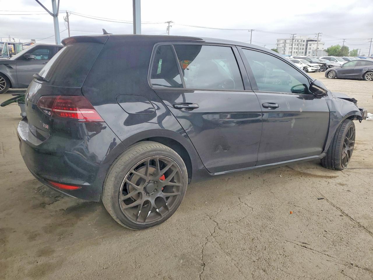 Volkswagen Golf S