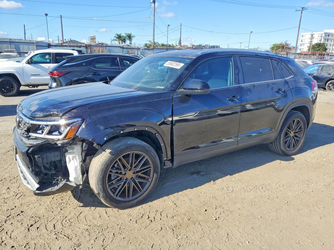 Salvage Volkswagen Atlas Image