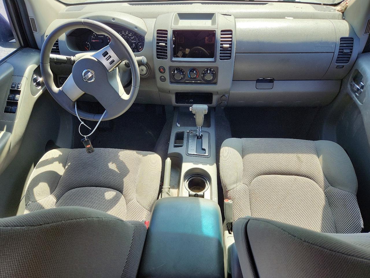 Nissan Frontier Se