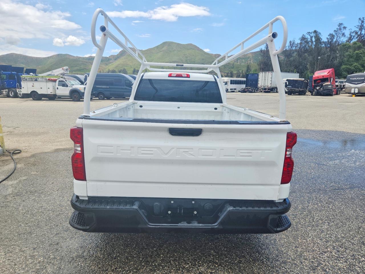 Chevrolet Silverado C1500
