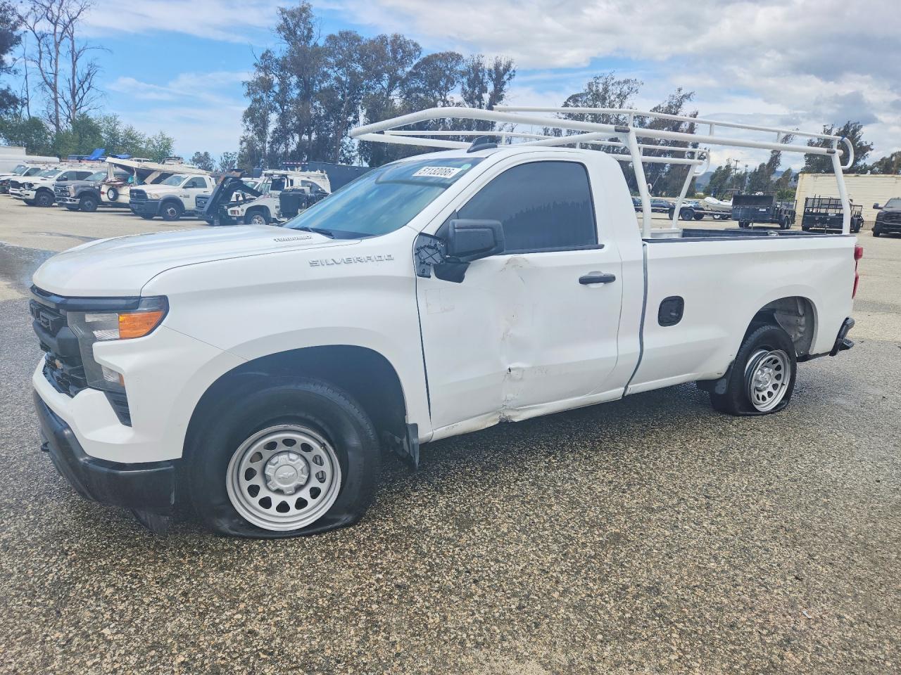 Salvage Chevrolet Silverado Image