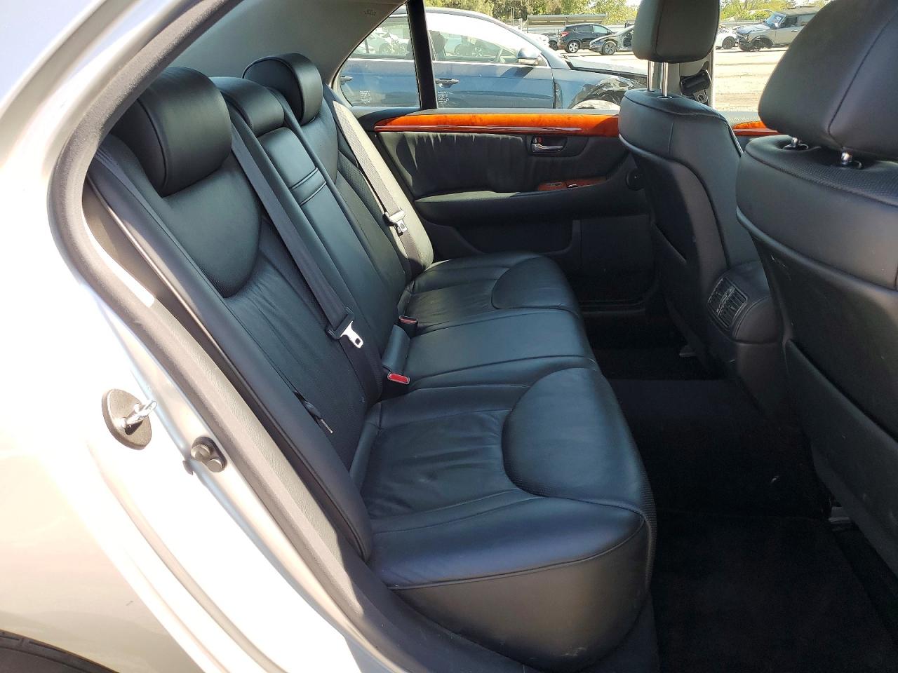 Lexus LS 430