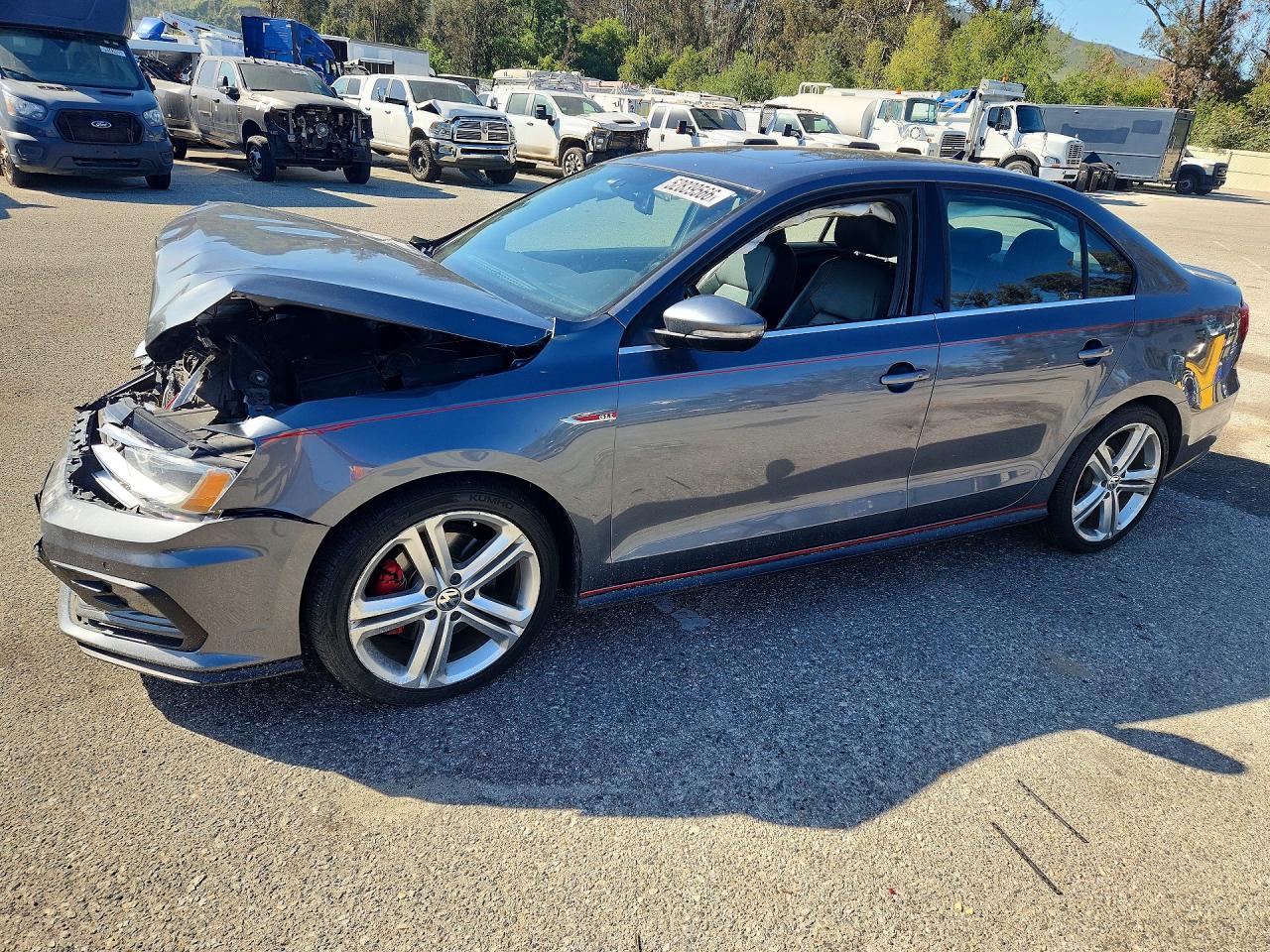 Salvage Volkswagen Jetta Image